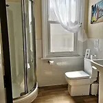 Πανσιόν Sylvern House 4*