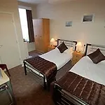 Πανσιόν Sylvern House 4*